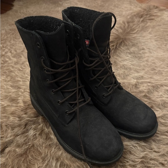 Black Timberland Boots - Picture 2 of 5